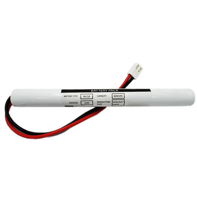 Ni Cd AA600mah 3,6 Volt sortie de lumière batteries type Stick avec une bonne sécurité